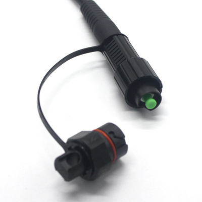 FTTH Armored SC/APC 5.0 Black Corning Cordon de patch en fibre optique étanche à l'eau pour le câble de chute Nombre de fibres 2